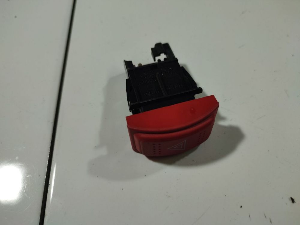 HD26 Honda Jazz 2003 Hazard switch