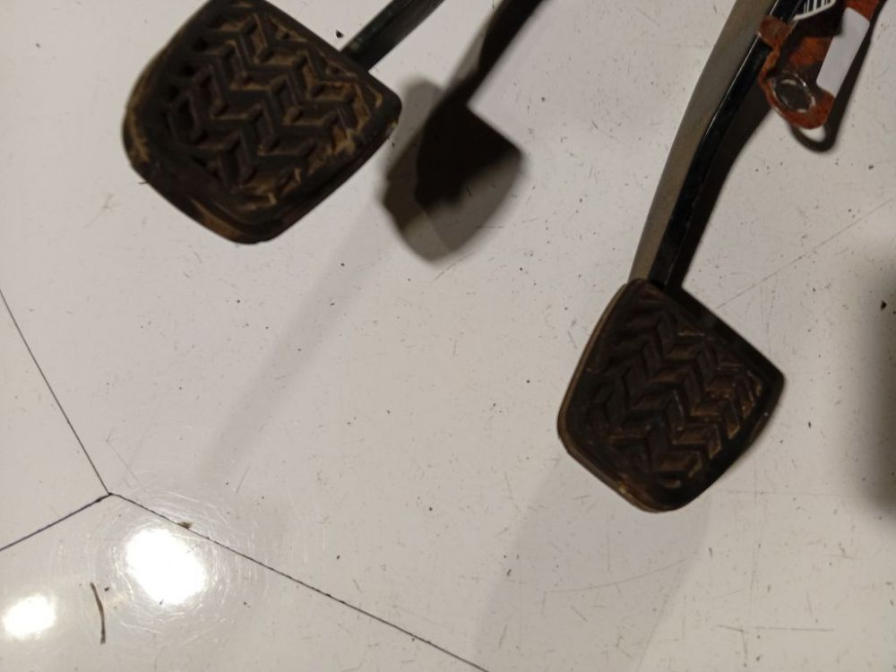 Toyota Aygo 2012 Clutch pedal - Thumbnail 2