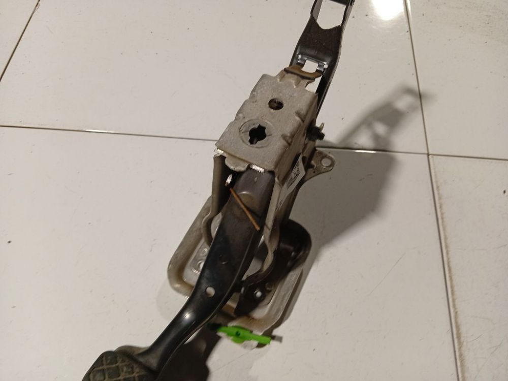 1T1721057K Volkswagen Touran 2004 Pedal work, Brake pedal, Pedal bracket, Clutch pedal - Thumbnail 3
