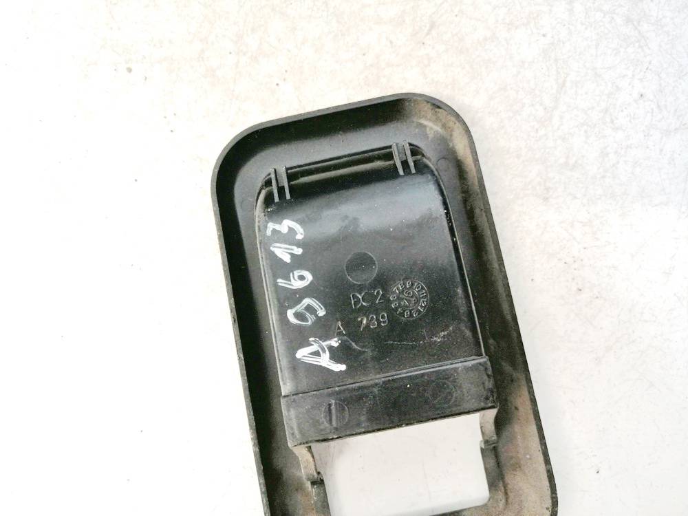 A739 Mazda 3 2007 Salona apdare (plastmasas) - Thumbnail 3