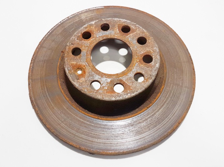 NEVENTILIUOJAMAS Volkswagen Passat 2006 Brake Disc - REAR