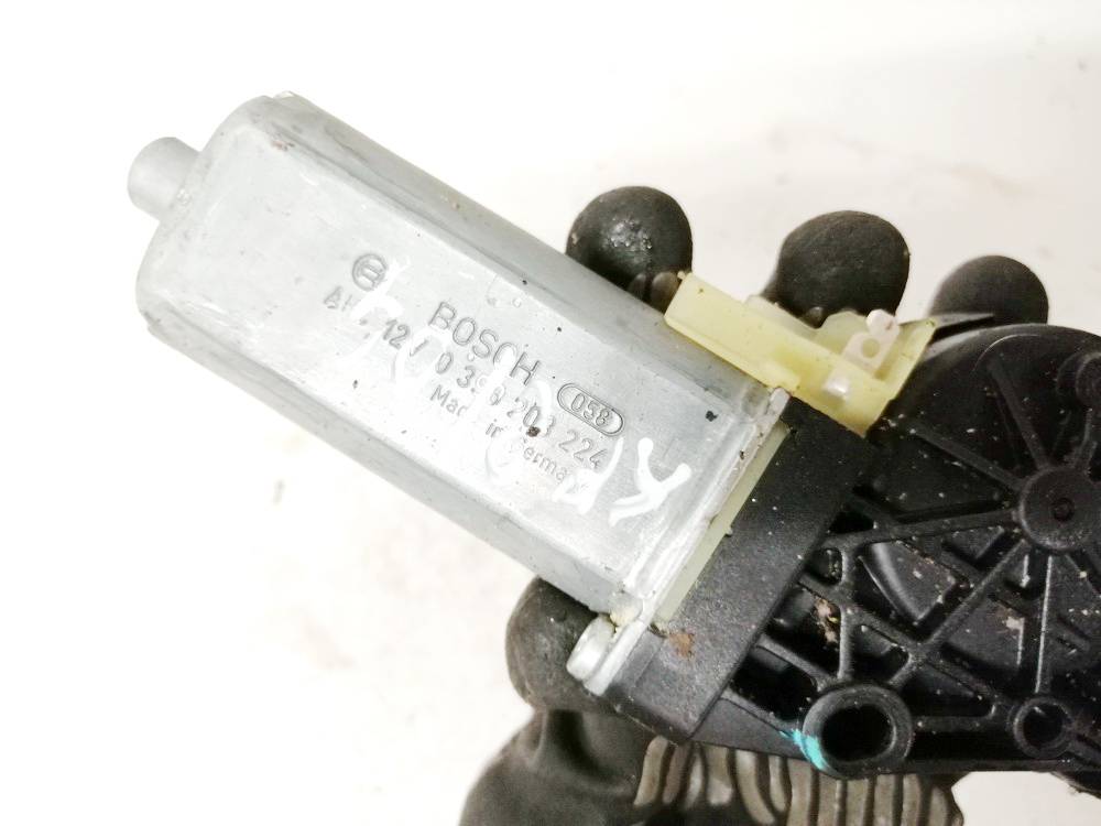 0390203224 Volkswagen Passat 2005 Siège Moteur avant gauche - Thumbnail 3