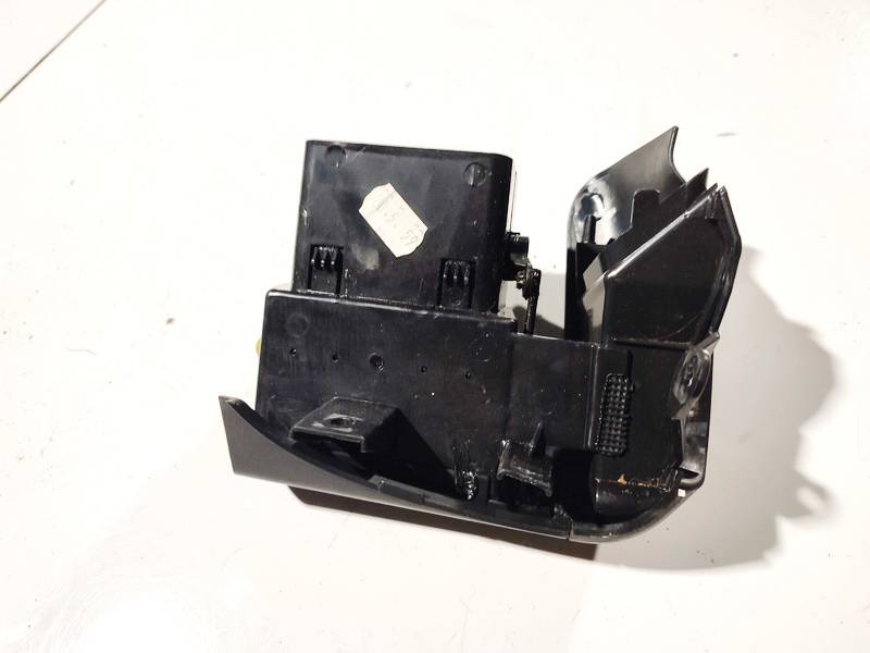 LS348201 Fiat Stilo 2003 Rejilla Aireadora -
Moldura protectora de la rejilla de ventilación lateral del panel