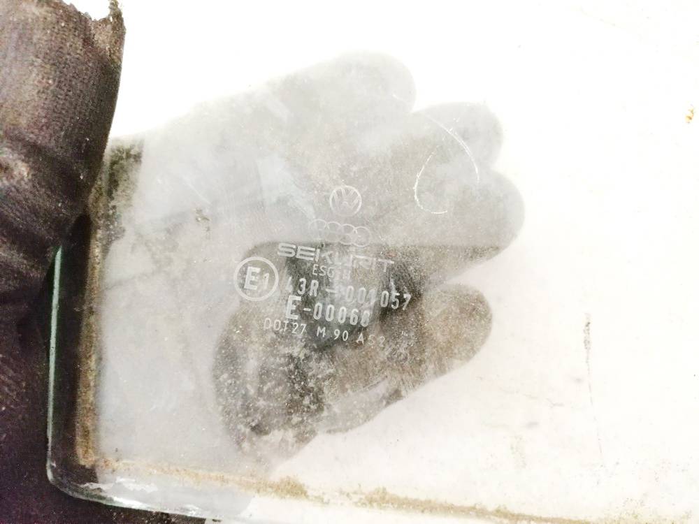 43R001057 Ford Fiesta 1986 Vent Window - FRONT RIGHT - Thumbnail 3