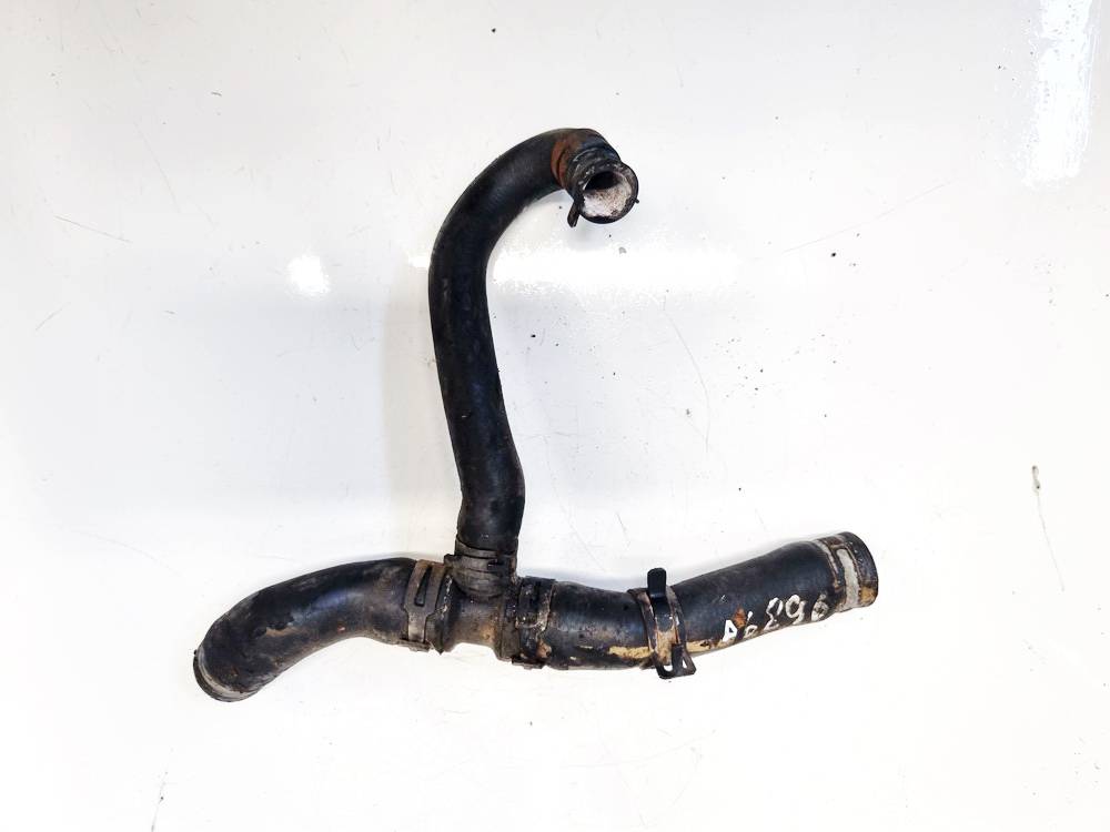 Audi A4 1997 Wąż wodny