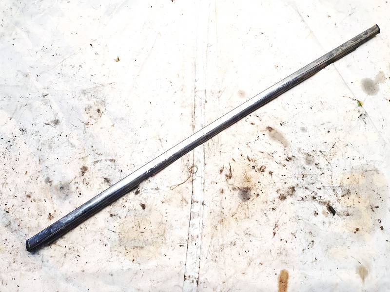 Opel Signum 2004 Listwa szyby drzwi - TYLNE LEWE