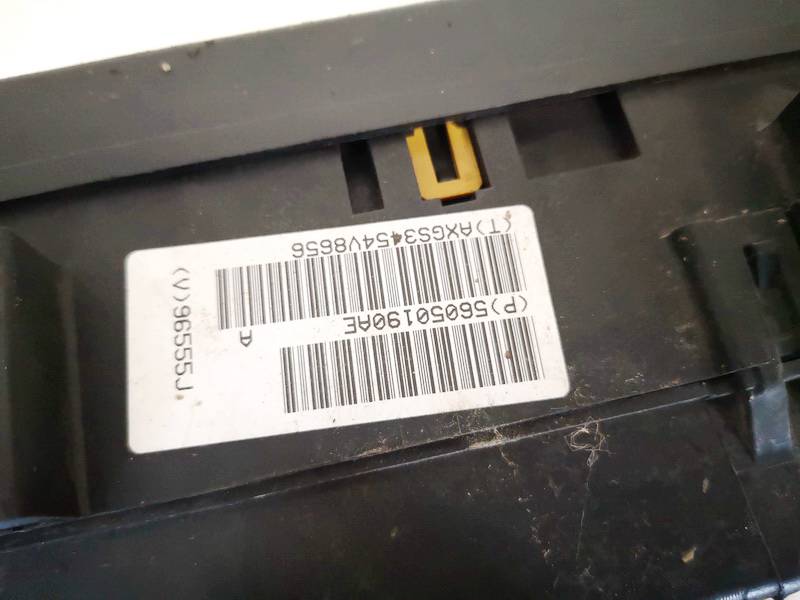 56050190AE Jeep Grand Cherokee 2005 Fuse box - Thumbnail 3