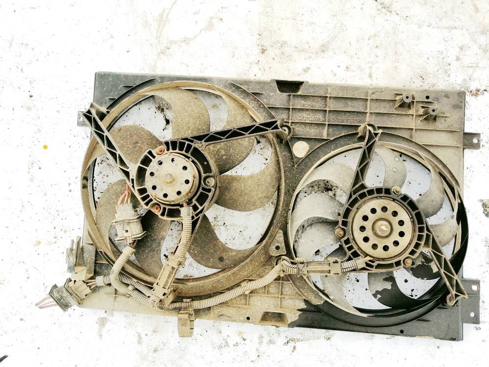 1J0121207M Volkswagen Bora 2001 Diffuser, Radiator Fan