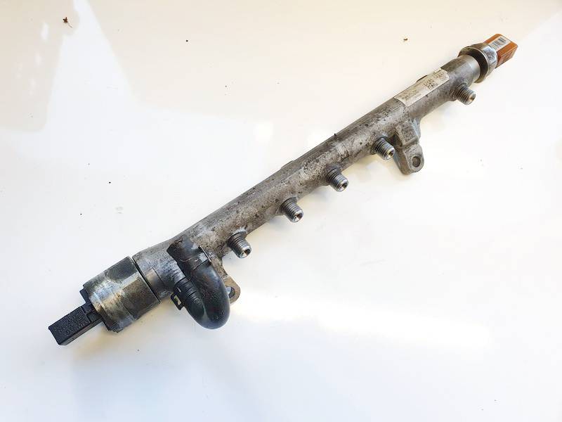 03L130089B Volkswagen Golf 2012 Fuel injector rail (injectors)(Fuel distributor) - Thumbnail 2