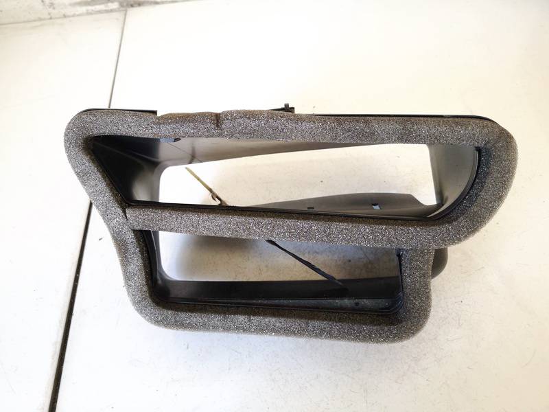 1J1819241C Volkswagen Golf 2001 Inférieur Air Vent Grille