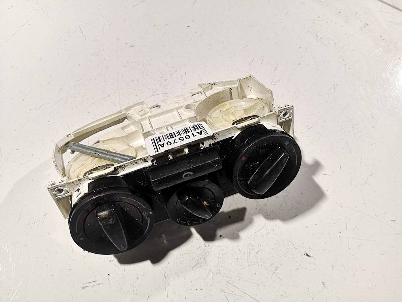 1J0819045F Volkswagen Golf 2001 Climate Control Panel (heater control switches)