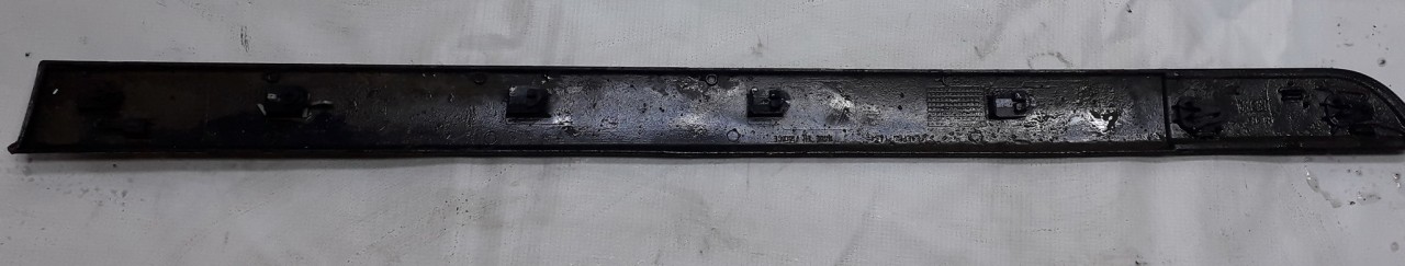 8200136734 Renault Scenic 2004 Molding door - FRONT RIGHT - Thumbnail 2