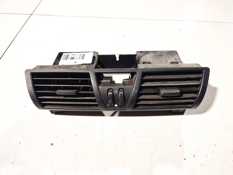 LS347801 Fiat Stilo 2003 Rejilla Aireadora -
Moldura protectora de la rejilla de ventilación lateral del panel