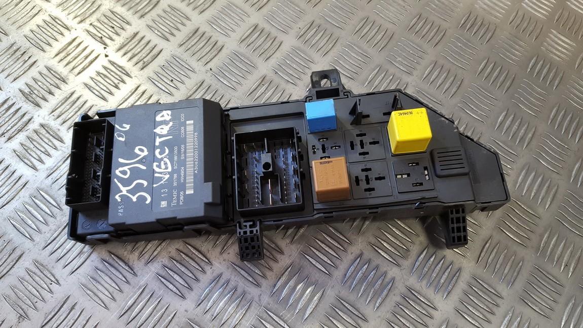 13223678 Opel Vectra 2006 Fuse box