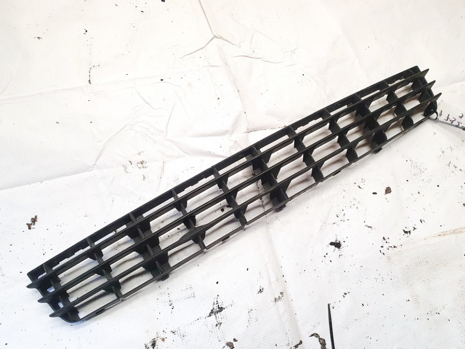 8E0807647 Audi A4 2001 Bumper Grille - FRONT CENTER