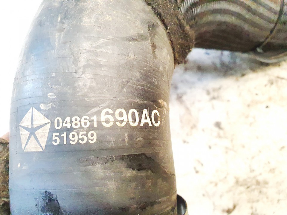 04861690AC Chrysler 300C 2006 TURBO INTERCOOLER PIPE HOSE - Thumbnail 3