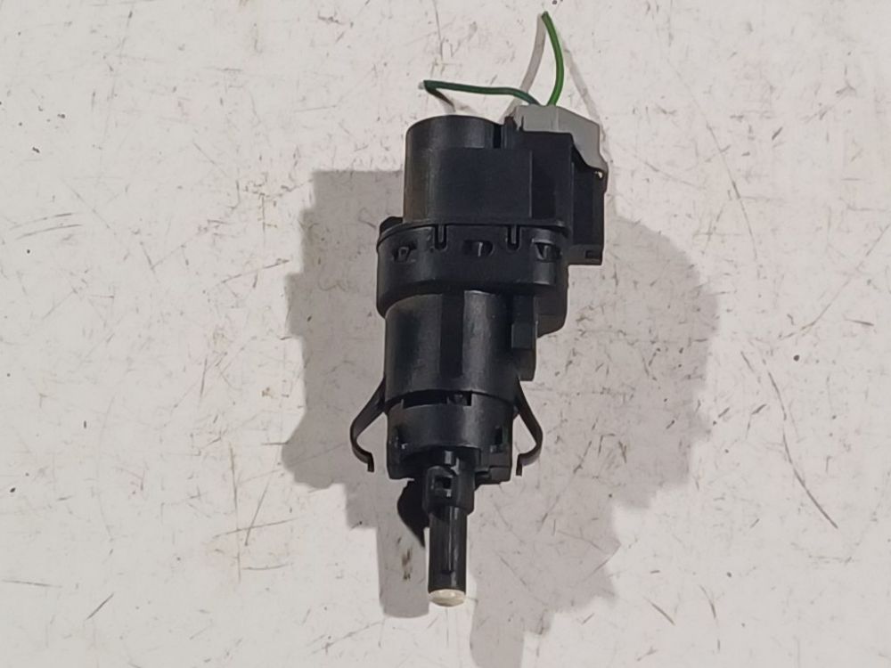 3M5T13480AC Ford Mondeo 2007 Stabdziu zibintu daviklis (rele-varlyte) - Thumbnail 2