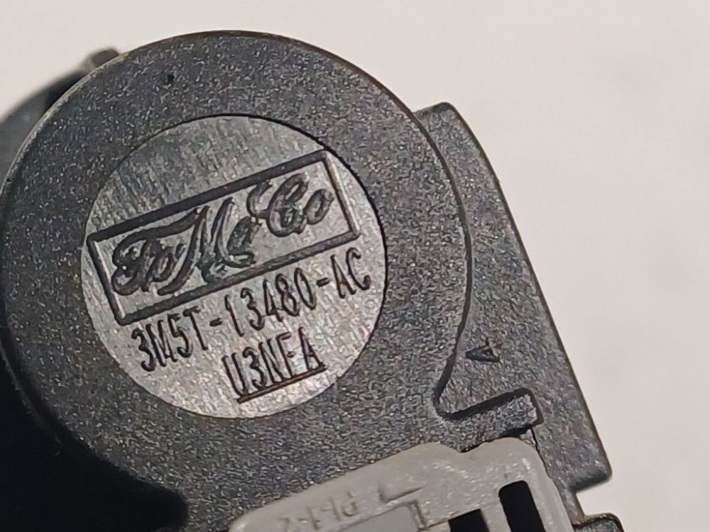 3M5T13480AC Ford Mondeo 2007 Stabdziu zibintu daviklis (rele-varlyte) - Thumbnail 4