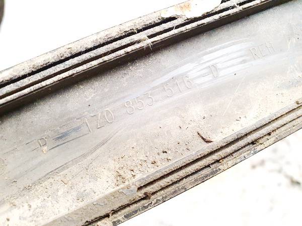 1Z0853516 Skoda Octavia 2006 Durvju ārējais molding - PRIEKŠA PA LABI - Thumbnail 3