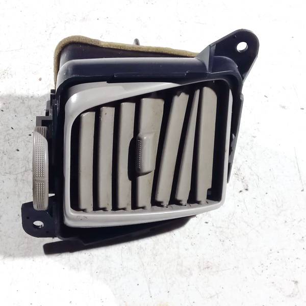 Mazda MPV 2001 Wloty powietrza do kabiny