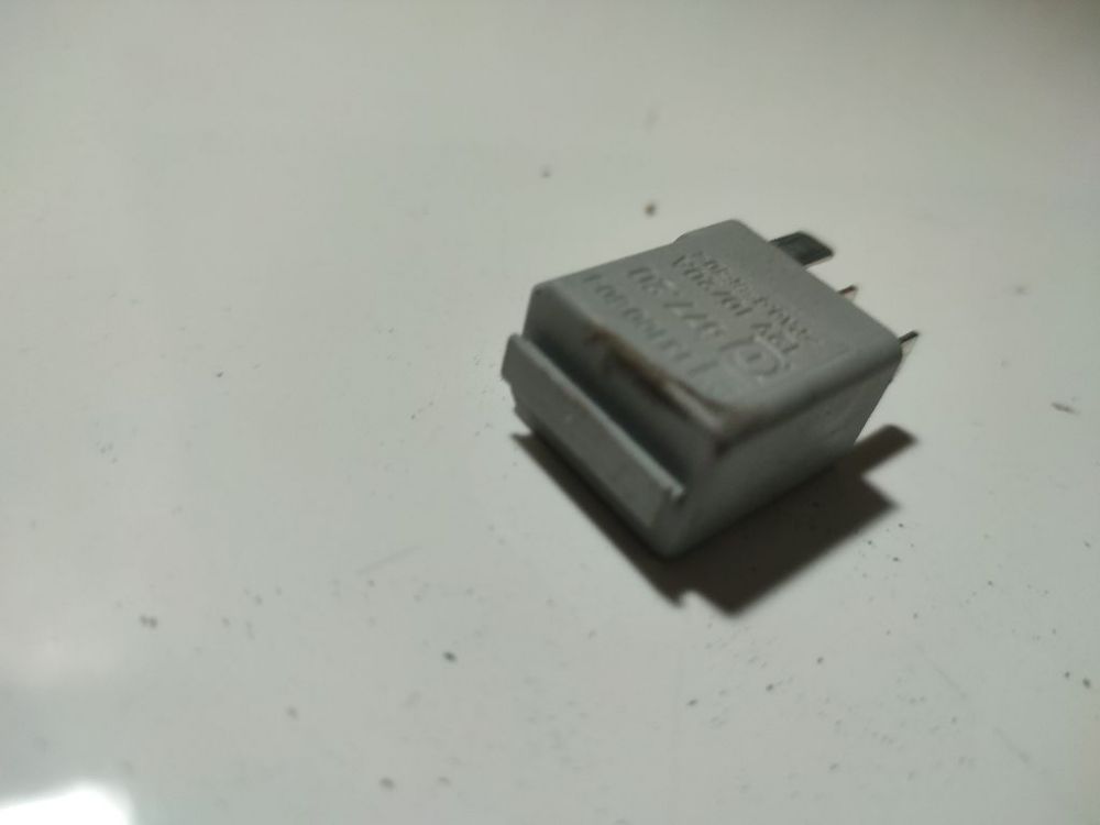 13100504 Opel Astra 2005 Relay module - Thumbnail 2