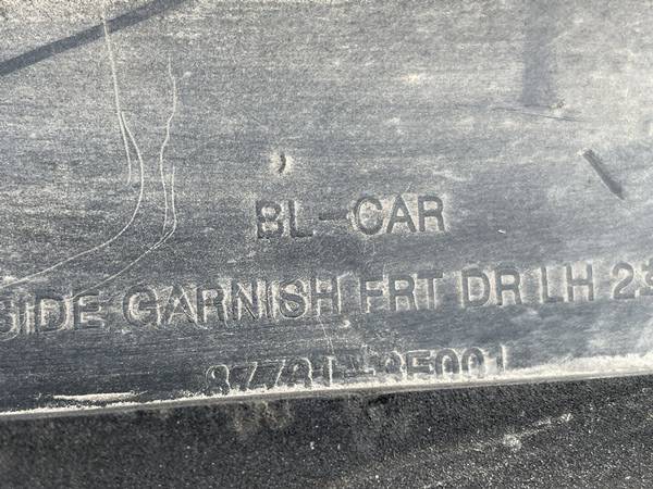 877313E001 Kia Sorento 2004 Listón embellecedor de la puerta delantera (moldura) - DELANTERO IZQUIERDO - Thumbnail 3