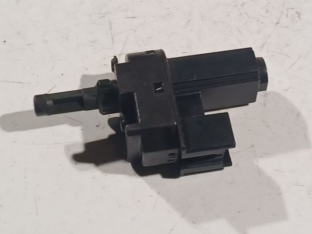 4M5T7C534AA Ford Mondeo 2007 Czujnik świateł hamulca (przekaźnik-klakson)