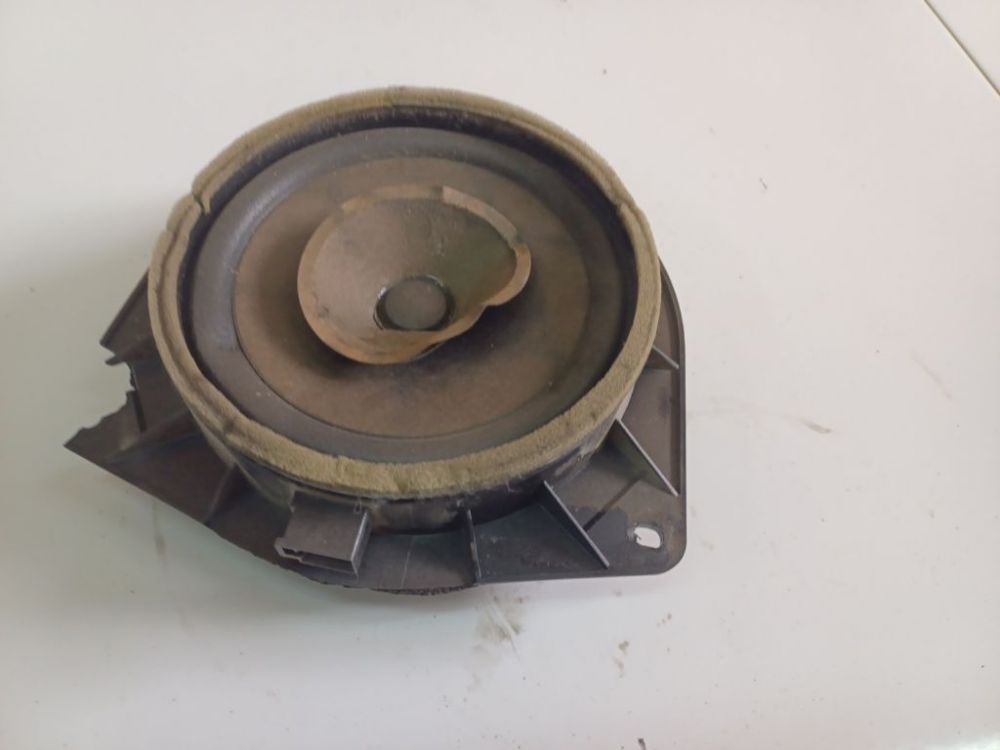 Toyota Yaris 2005 Speaker (audio) - Thumbnail 4