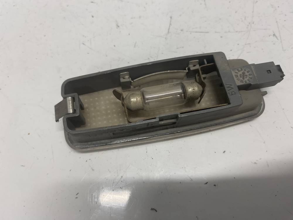 8L0947105A Audi A6 1997 Salono lemputė - Thumbnail 3