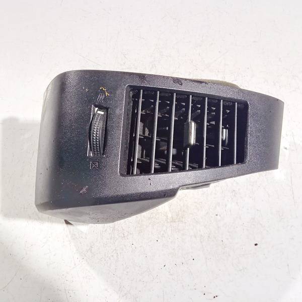 68760CA000 Nissan Murano 2005 Dash Vent (Air Vent Grille)