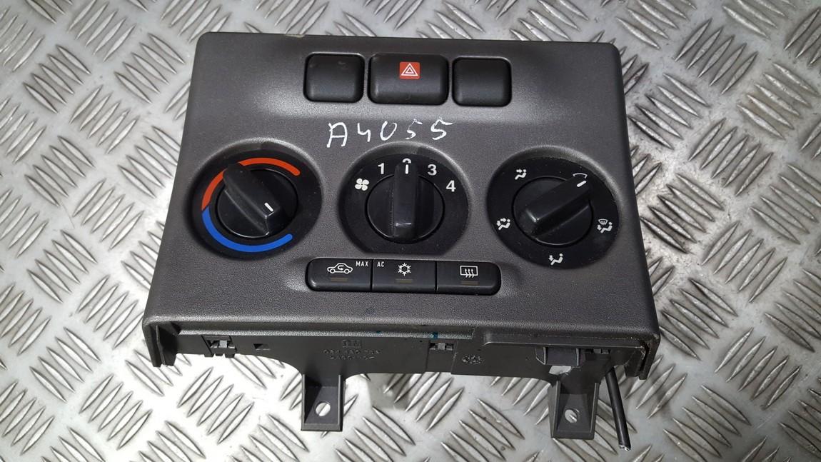 024420732 B5690 Climate Control Panel (heater control switches) Opel