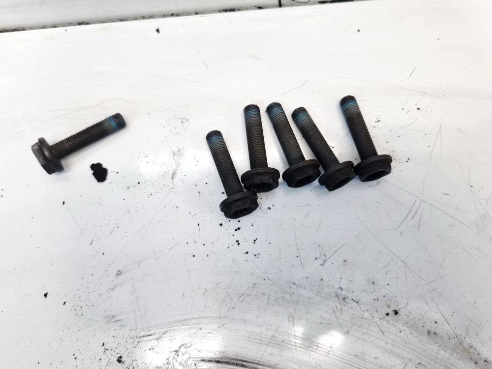 Skoda Superb 2004 Flywheel Bolt Screw