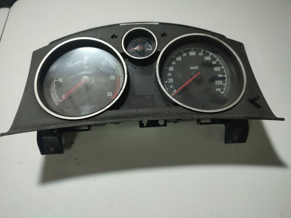 3024902 Opel Astra 2006 Speedometers - Cockpit - Speedo Clocks Instrument