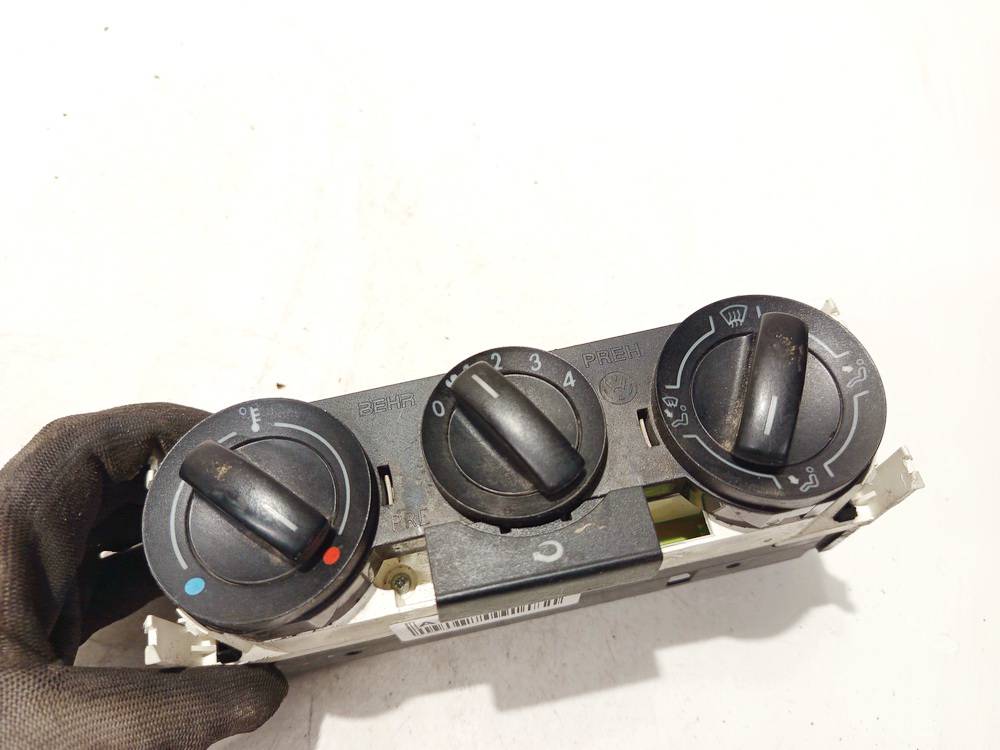 6Q0819045AA Volkswagen Polo 2008 Climate Control Panel (heater control switches)