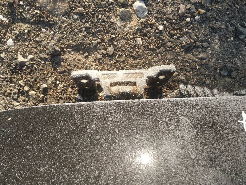 Mercedes-Benz E-CLASS 2010 Hood Hinges - REAR LEFT