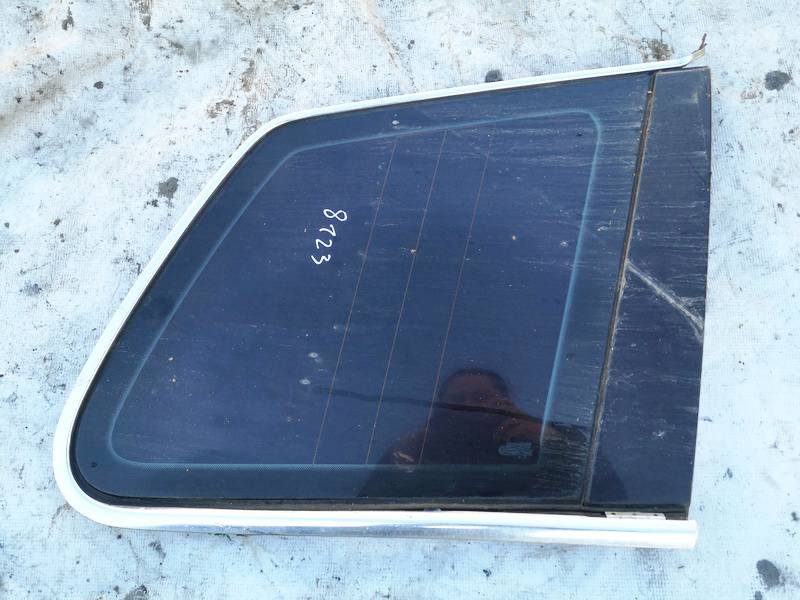 AS2 Volkswagen Touareg 2004 Takasivuikkuna - TAKANA OIKEALLA