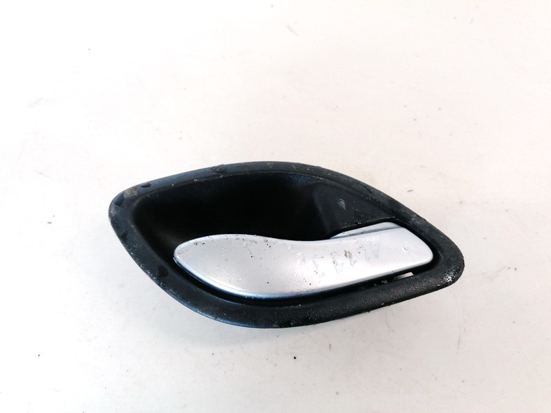 8200000724 Renault Laguna 2003 Door Handle Interior - FRONT RIGHT