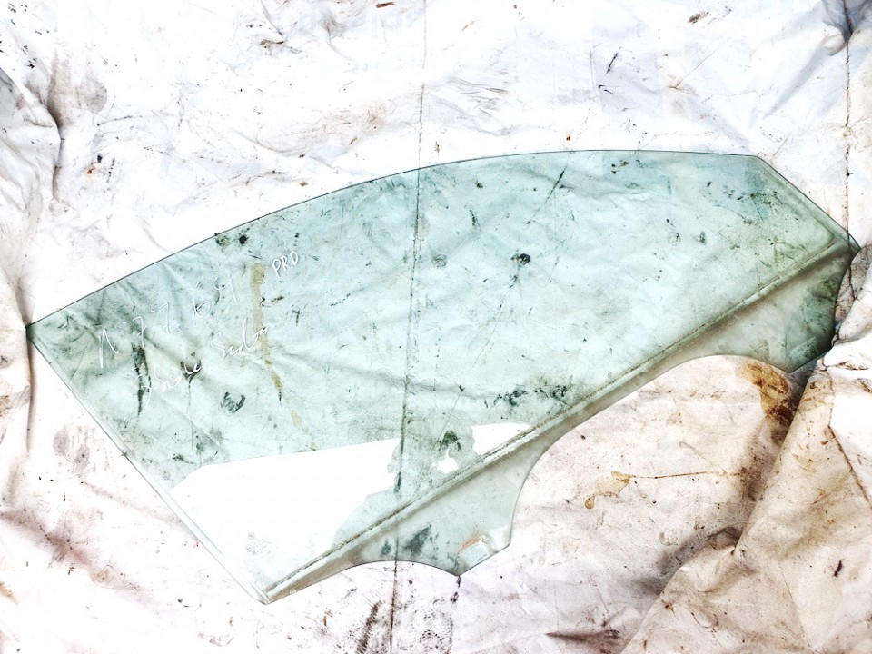 Skoda Superb 2004 Duru stiklas P.D.