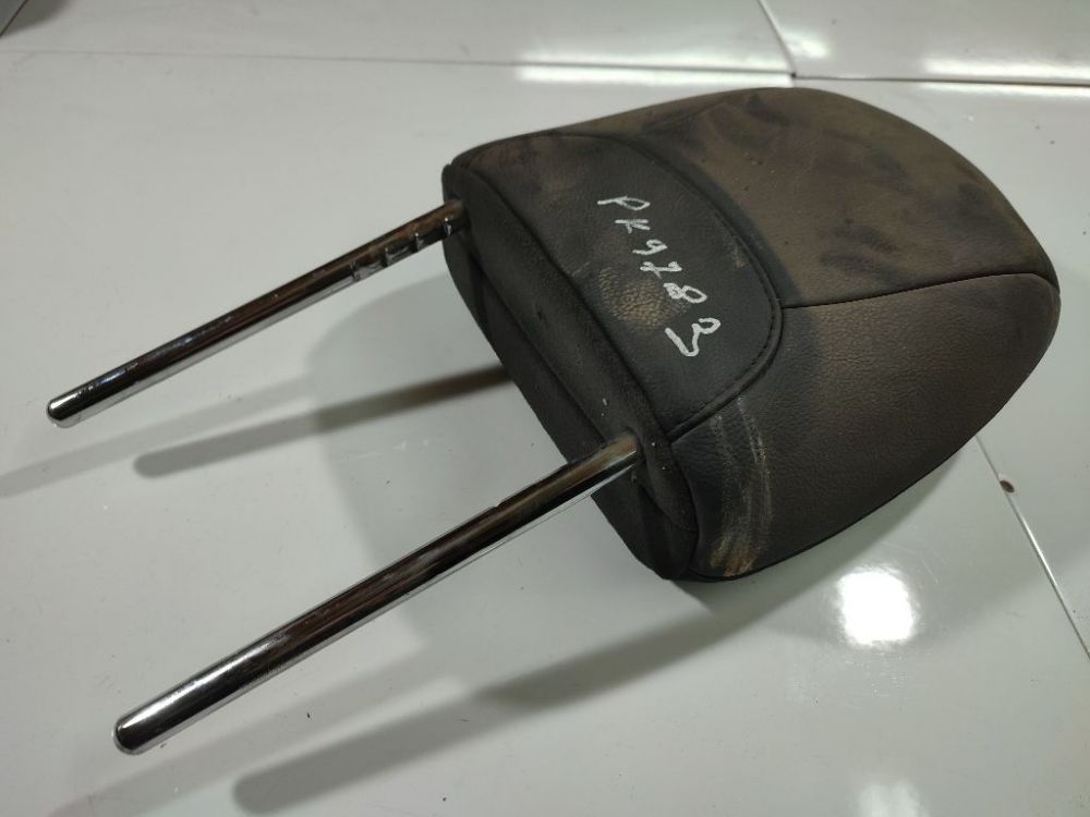 Jeep Renegade 2023 Seat headrest - Thumbnail 3