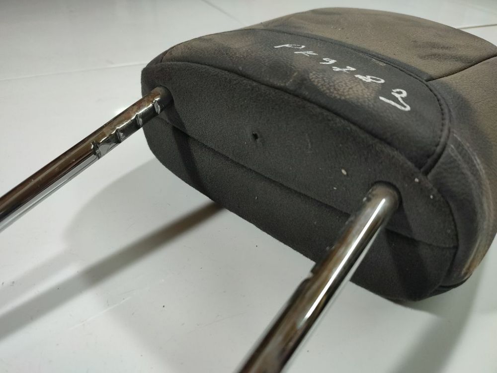 Jeep Renegade 2023 Seat headrest - Thumbnail 4