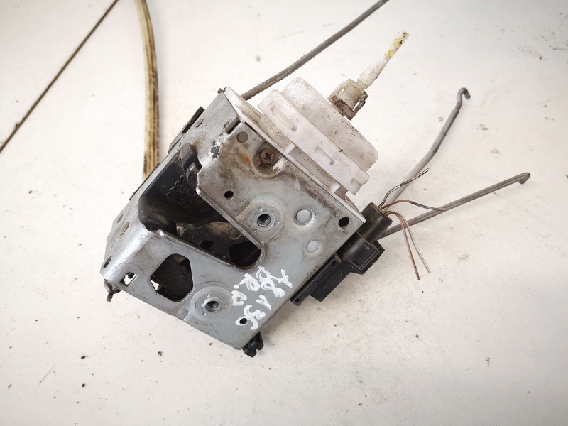 8D1837016E Audi A4 1997 Door Lock Mechanism - FRONT RIGHT