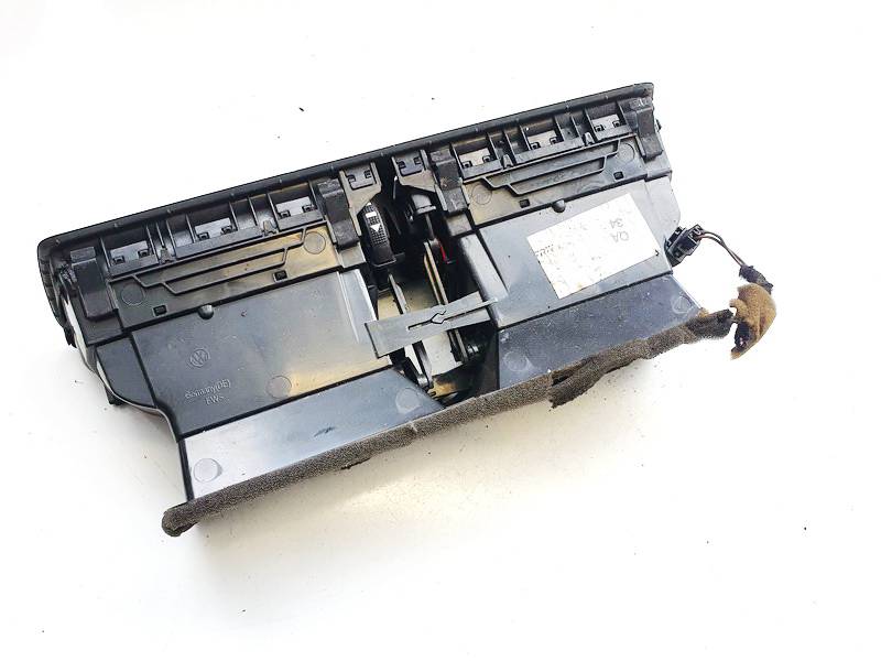 S0911538J Volkswagen Passat 2013 Dash Vent (Air Vent Grille) - Thumbnail 2