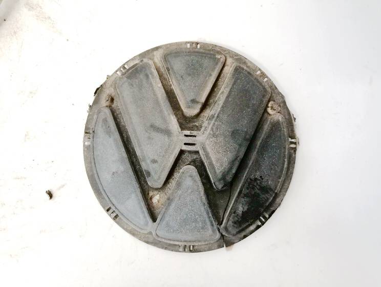 2K0853630 Volkswagen Passat 2010 Emblem - REAR