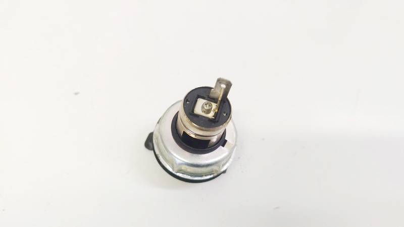 Audi A4 1996 Cigareciu pridegiklis (prikurke) - Thumbnail 2