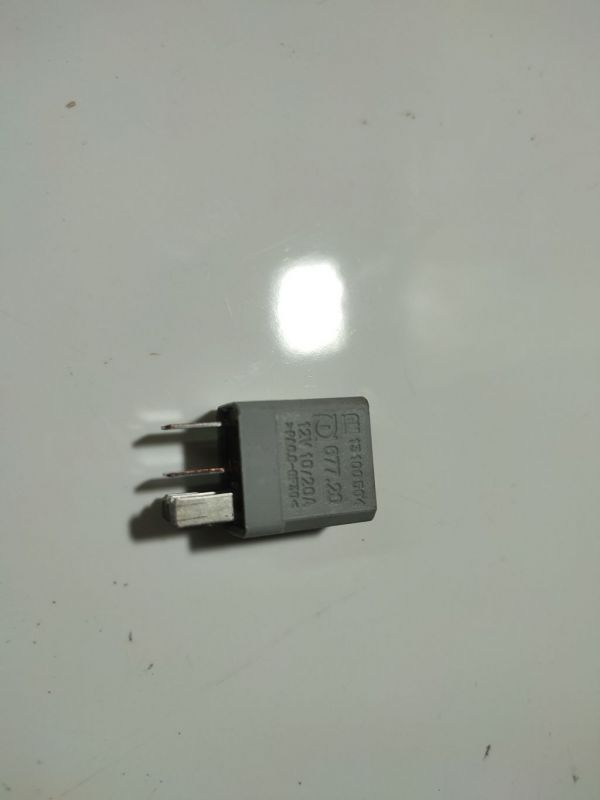 GM13100504 Opel Zafira 2006 RELÉ PARA AUTOMÓVIL