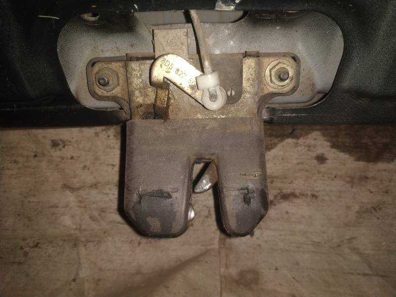 Audi A4 1996 Замок багажника