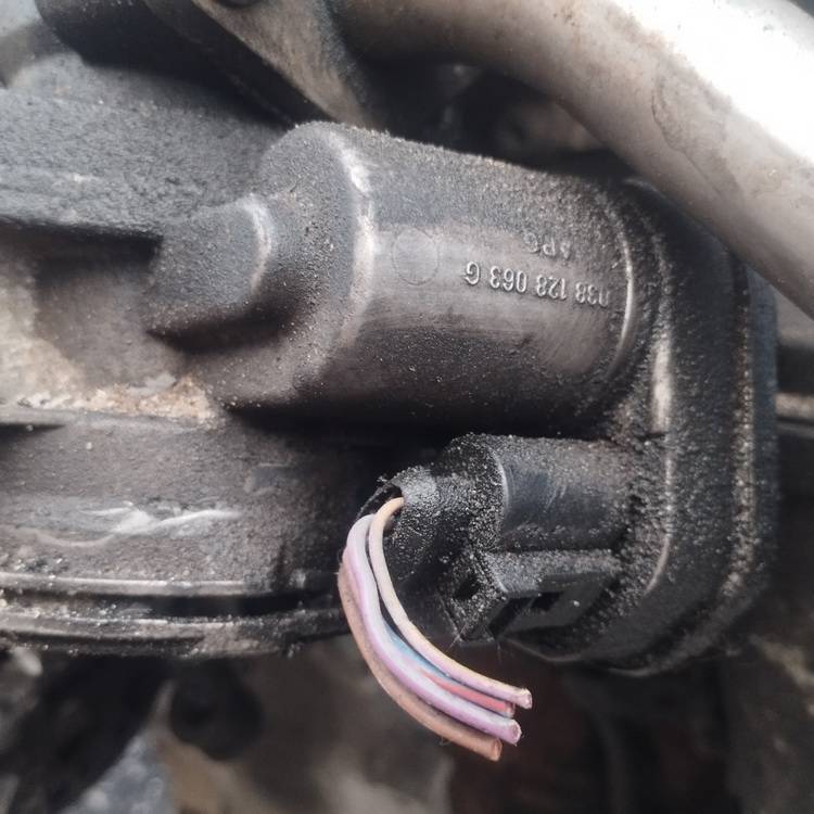 038128063G Volkswagen Golf 2005 High Flow Throttle Body Valve (Air Control Valve) - Thumbnail 3