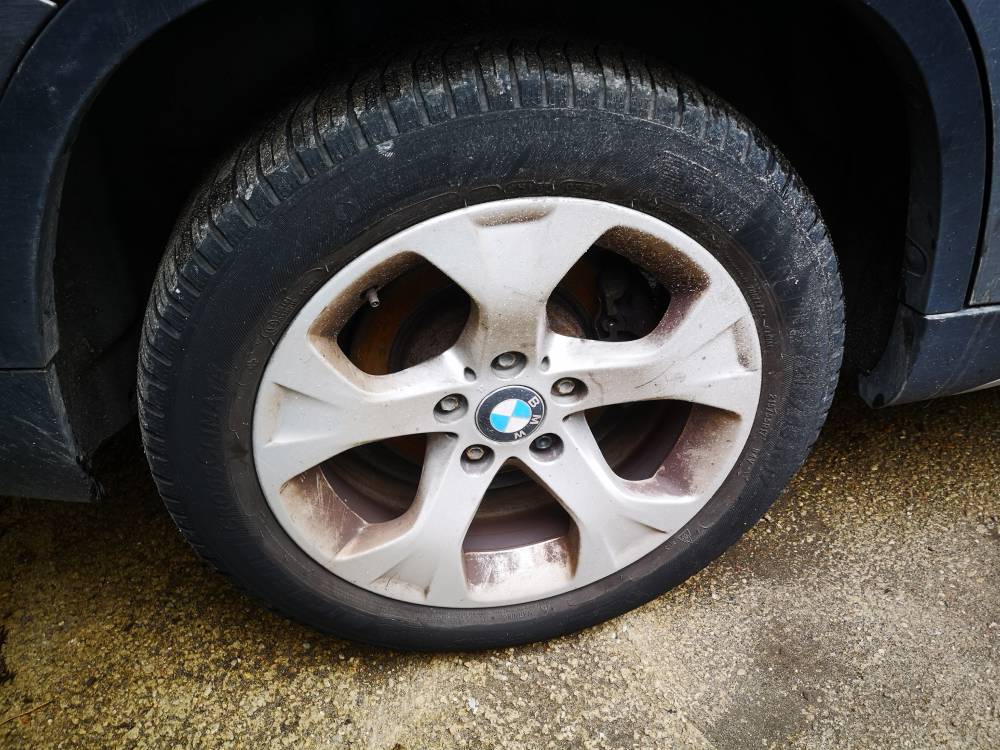 5X120 BMW X1 2012 Räder-Kit R17 - Thumbnail 2