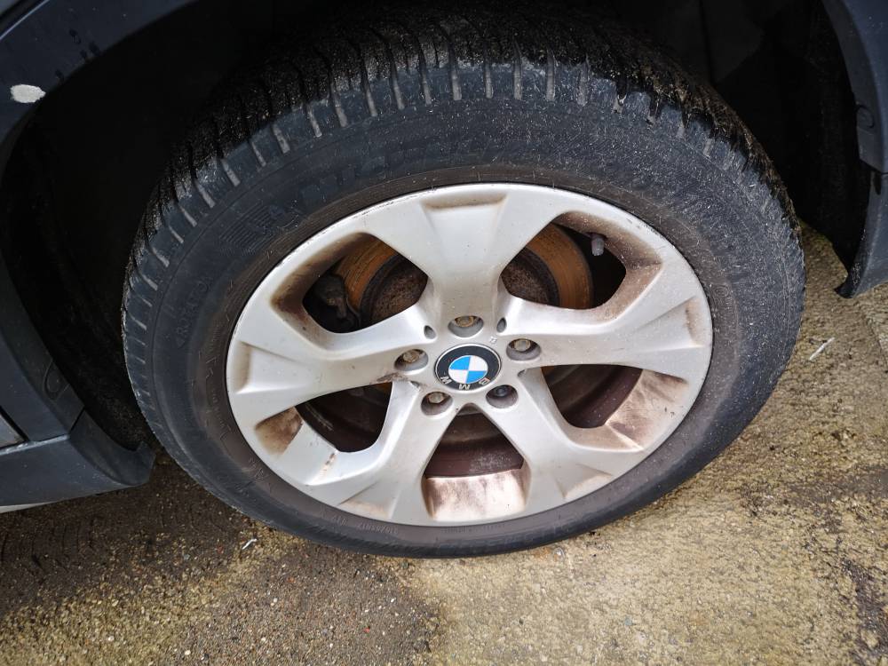 5X120 BMW X1 2012 Komplet Kół Zimowych R17