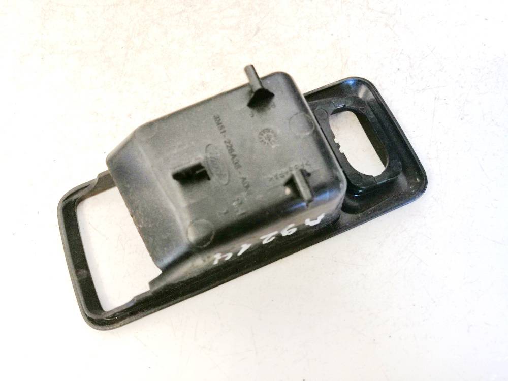 3M51226A36ADW Audi A6 2005 Salona apdare (plastmasas) - Thumbnail 2